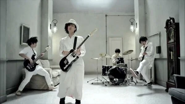 過激すぎる!RADWIMPS「五月の蠅 」の歌詞の意味を考察
